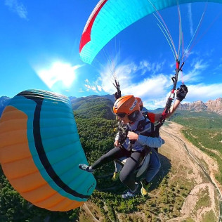 Vol en Parapente et Séjour Romantique avec Balneario en Panticosa (Huesca, Espagne)