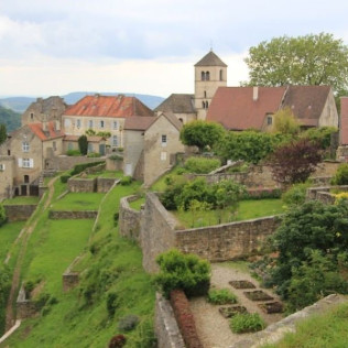 Escapade Œnologique avec Dîner et Dégustation de Vins avec Secrets de Vignobles (Arbois, Jura - 39)