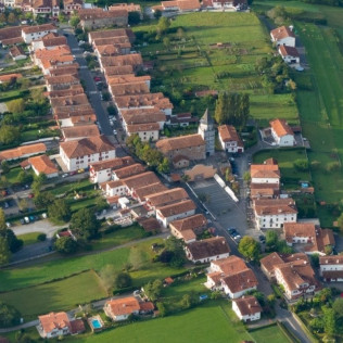 Baptême de l'Air "Sur les pas de Napoléon" en Paramoteur (Saint-Pée-sur-Nivelle, Pyrénées-Atlantiques - 64)