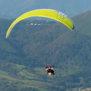 Baptême de l'Air "Premiers Pas" en Paramoteur (Saint-Pée-sur-Nivelle, Pyrénées-Atlantiques - 64)