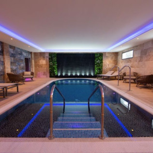 Forfait Spa avec Bain Hydromassant et Déjeuner pour deux à L'hôtel Les Oliviers (Loriol-sur-Drôme, Drôme - 26)