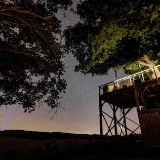 Séjour en Logement Insolite : Nuit dans une Bulle avec Jacuzzi Privatif aux Bulles Perchées de Lartigue (Margouet-Meymes, Occitanie- 32)