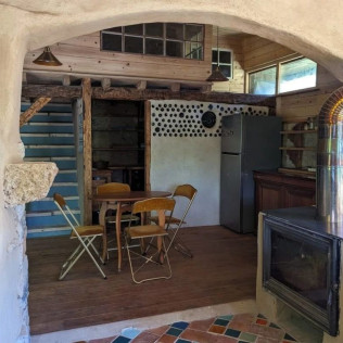 Séjour en Logement Insolite : 2 Nuits dans une Maison Organique à La Mauvaise Herbe (Barjols, Var - 83)