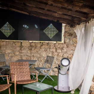 Séjour en Logement Insolite : Nuit en Love Room avec Petit-déjeuner et Spa Privatif au domaine Cœur de Bull (Cahuzac-sur-Vère, Occitanie - 81)