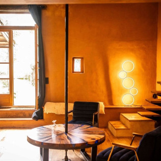 Séjour en Logement Insolite : Nuit en Love Room avec Petit-déjeuner et Spa Privatif au domaine Cœur de Bull (Cahuzac-sur-Vère, Occitanie - 81)