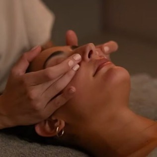 Massage Abhyanga au Mama Centre Andorra (Andorre)