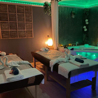 Massage aux Huiles Chaudes au Ban Naa Spa (Brou-sur-Chantereine, Seine-et-Marne - 77)