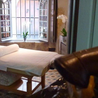 Massage Relaxant Solo à l'Hostellerie du Castellas (Collias, Gard - 30)