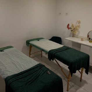 Massage Relaxant aux huiles essentielles à Green Beauty Center (Nice, Alpes-Maritimes - 06)