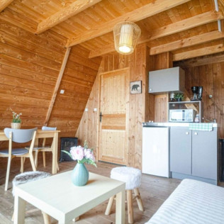 Séjour Insolite : Nuit en Chalet Tipi avec Petit-déjeuner à La Ferme des Épis (Ouffières, Calvados - 14)