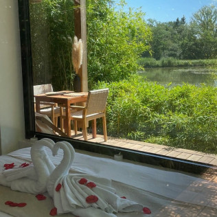 Séjour Insolite : Nuit en Lodge Prestige avec Bain Nordique Privatif au Domaine du Canal (Montcresson, Loiret - 45)