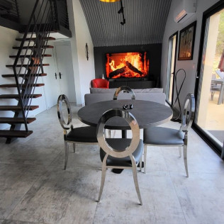 Séjour en Logement Insolite : Nuit dans une Arche Bioclimatique avec Champagne, Spa Privé et Piscine Chauffée (Le Vignon-en-Quercy, Lot - 46)