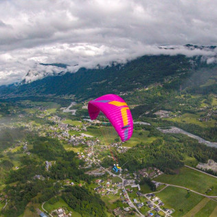 Vol en Parapente Gypaète au dessus de trois sommets du Giffre (Samoëns, Haute-Savoie - 74) 