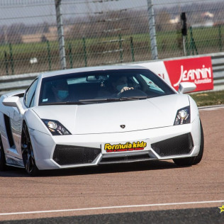 OFFRE EXCLUSIVE ALADINIA : Stage de Pilotage Lamborghini Gallardo LP560 pour Enfants (12 circuits) 