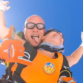 Saut en Parachute (Villefranche-de-Rouergue, Aveyron - 12)