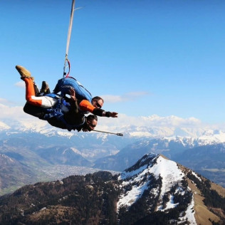 Saut en Parachute Tandem à Viuz-en-Sallaz ou La Tour avec Option Photos et Vidéos (Viuz-en-Sallaz, Haute-Savoie - 74) 