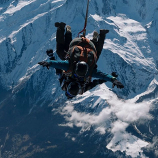 Saut en Parachute Tandem à Viuz-en-Sallaz ou La Tour avec Option Photos et Vidéos (Viuz-en-Sallaz, Haute-Savoie - 74) 
