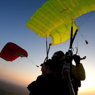 Saut en Parachute Tandem (Auxerre / Troyes)