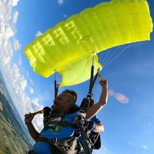 Saut en Parachute Tandem (Auxerre / Troyes)