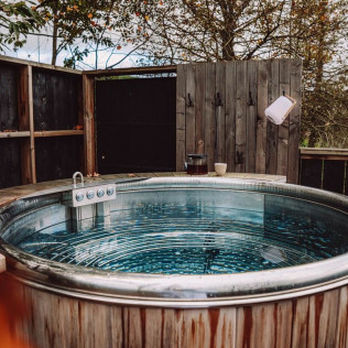 Séjour Insolite : 2 Nuits dans la Cabane AQUI avec Accès au Bain Nordique chez Kokoni K-Banes Posées (Arette, Pyrénées-Atlantiques - 64)