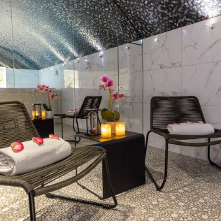 Privatisation de Spa en Groupe avec Champagne à Secret de Paris Hôtel & Spa 4* (Paris, Île-de-France - 75)