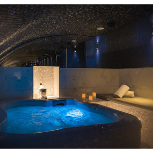 Privatisation de Spa en Groupe avec Champagne à Secret de Paris Hôtel & Spa 4* (Paris, Île-de-France - 75)