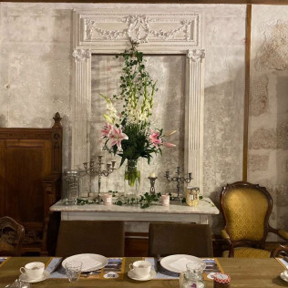 Séjour en Suite “Le Lieu Secret” avec Petit-Déjeuner au Château de Montanges (Montanges, Ain - 01)