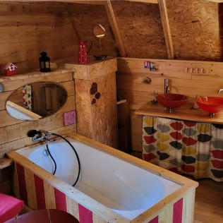 Séjour Insolite : Nuit en Île Cabane avec Massage Californien ou Ayurvédique (Fère-en-Tardenois, Aisne - 02)