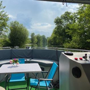 Séjour Insolite de 2 Jours et 1 Nuit en Pénichette Électrique au Parc du Marais avec Croisière sur la Sèvre (Niort, Deux-Sèvres - 79)