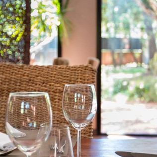 Séjour Romantique "J'ai fait un rêve" avec Petit-déjeuner, Dîner, Champagne et Massage au Disini Hôtel-Restaurant 4* (Castries, Hérault - 34)