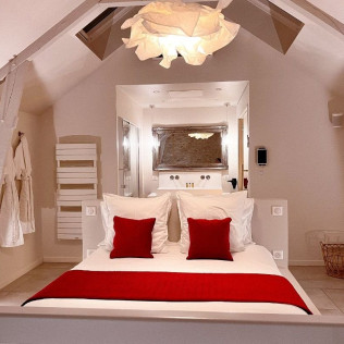 Séjour Romantique en Suite avec Spa Privatif, Petit-déjeuner et Massage à La Clé des Granges 5* (Notre-Dame-de-la-Mer, Yvelines - 78)
