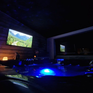 Séjour Insolite dans un Tonneau avec Accès au Spa Privatif au Souffle du Saule (Buhl-Lorraine, Moselle - 57)
