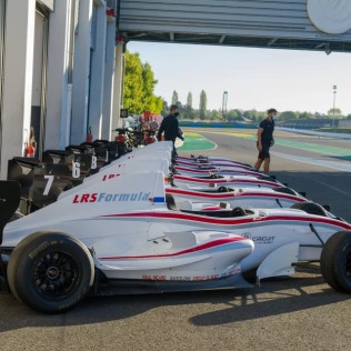 Stage Formule Renault Circuit Magny Cours Grand Prix (Magny Cours, Nièvre - 58)
