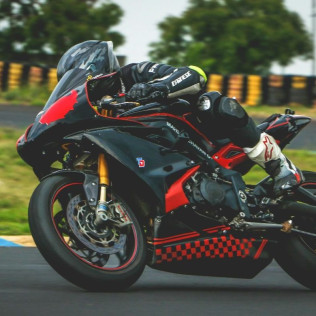 Stage d’Initiation au Pilotage Moto “Super Motard” pour Adultes au Circuit de Guillac (Guillac, Bretagne - 56)