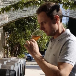 Baptême du Vigneron: Dégustation de Vins en Duo au Domaine de Rombeau (Rivesaltes, Occitanie - 66)