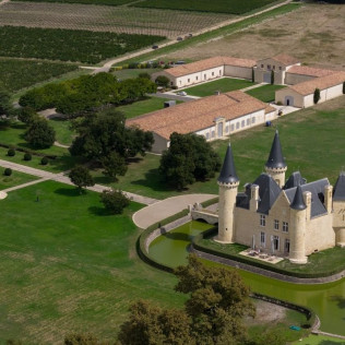 Visite du Château d’Agassac avec Pique-nique et Dégustation de Vins pour deux (Ludon-Médoc, Gironde- 33)