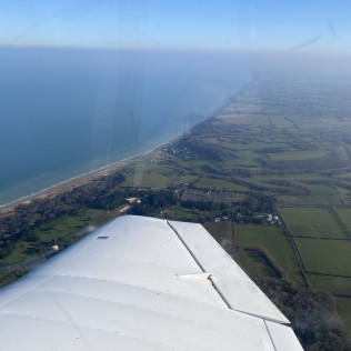 Balade Aérienne Privée au-dessus des Plages du Débarquement pour deux (Carpiquet, Calvados - 14)
