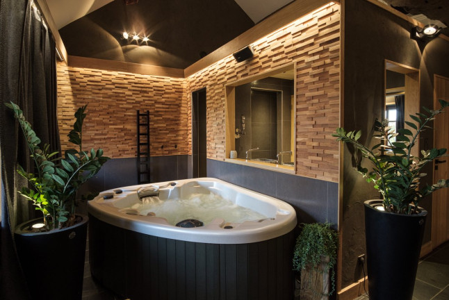 Séjour avec Jacuzzi Privatif au Domaine des Près Verts (Jouey, Côte-d'Or - 21)