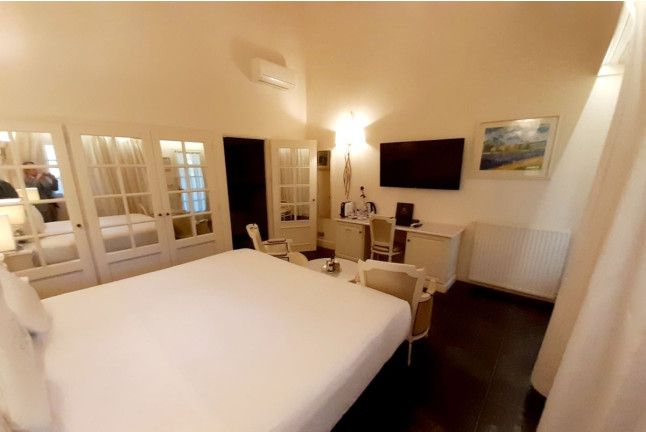 Séjour en Chambre Luxe avec Menu et Spa à l’Auberge de Cassagne 5* (Le Pontet, Vaucluse - 84)