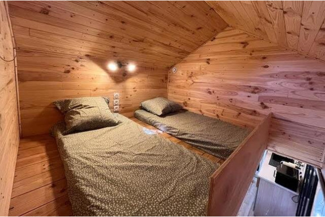 Séjour Insolite dans La Scarabane des Chassaing avec Diner et Jacuzzi (Sassenay, Saône-et-Loire - 71)