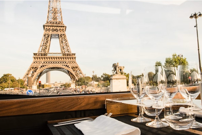 Déjeuner gastronomique dans le Bustronome (Paris - 77)