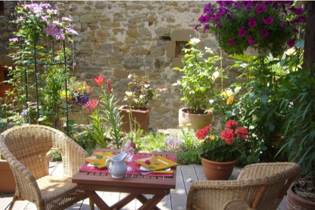 Séjour de 2 nuits et Dîner en Chambre d'Hôtes à Les Roses Trémières (Saint-André-de-Rosans, Hautes Alpes - 05)