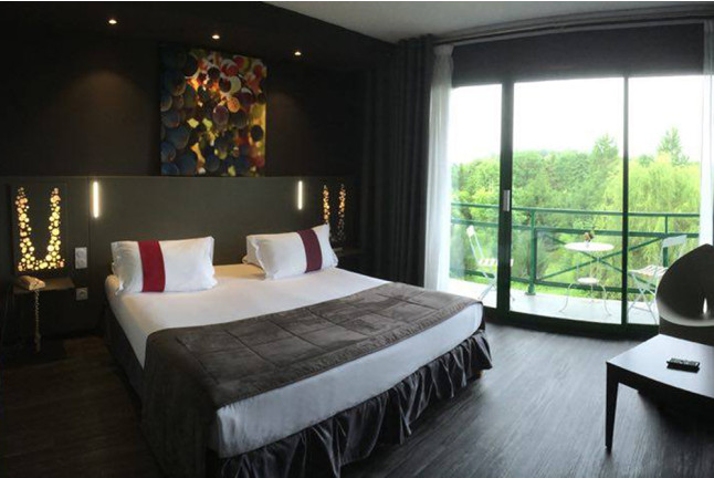 Séjour avec vue sur le Golf et Petit-Déjeuner au Golf Hôtel Colvert Levernois (Beaune, Côte-d'Or - 11)