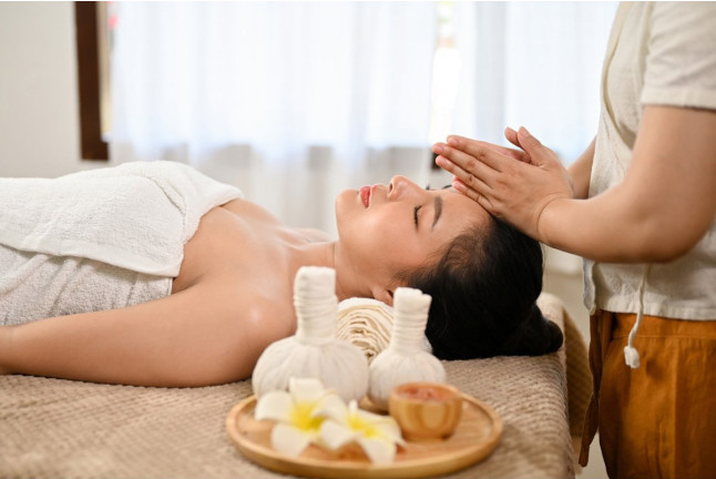 Massage aux Huiles Chaudes au Bzen Thai Spa (Paris, Île-de-France - 75)
