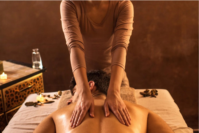 Massage aux Huiles Essentielles au Bzen Thai Spa (Paris, Île-de-France - 75)