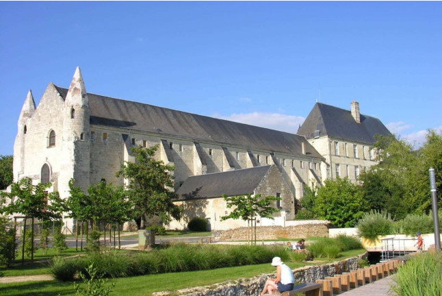 Visite de l'Abbaye Royale de Bourgueil avec Dégustation (Bourgueil, Indre-et-Loire - 37)