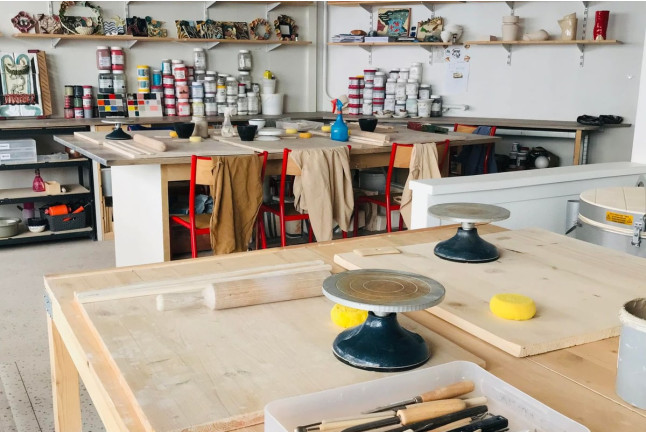 Atelier Vases en Céramique à l'Atelier Bas Relief (Paris - 75)