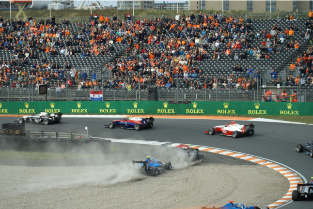 Survol du Mans et du Circuit des 24 heures du Mans (Le Mans, Sarthe - 72)