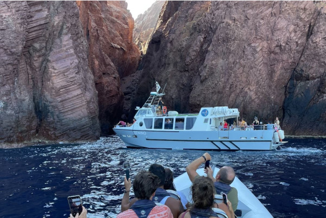Excursion maritime : Balade en Bateau aux Calanques de Piana avec Baignade à Capo Rosso (Sagone/Cargèse, Corse-du-Sud -20)