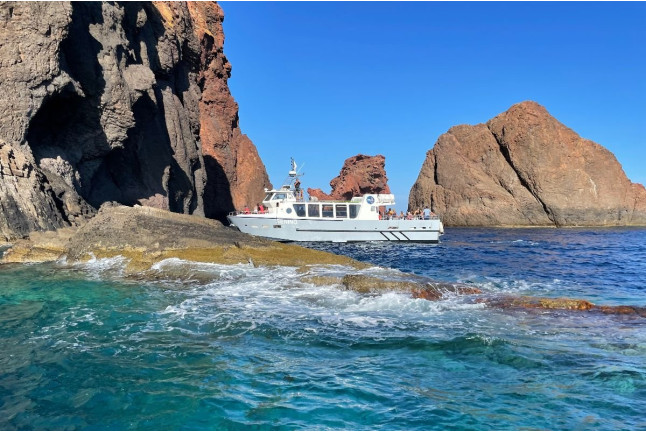 Excursion maritime : Balade en Bateau aux Calanques de Piana avec Baignade à Capo Rosso (Sagone/Cargèse, Corse-du-Sud -20)